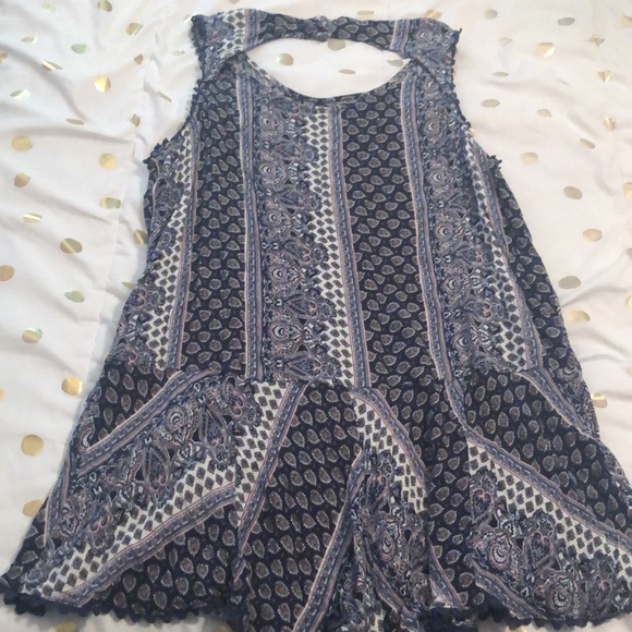 Patterned dress with keyhole back - Picture 3 of 4